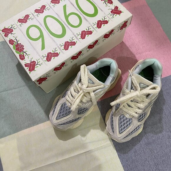 New Balance 9060 Men's Beige & Grey Sneakers - Picture 1 of 9